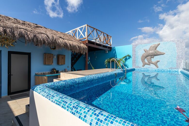 The City Condos By Playa Paradise