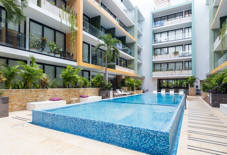 The City Condos By Playa Paradise