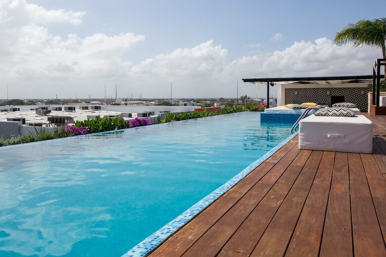 The City Condos By Playa Paradise