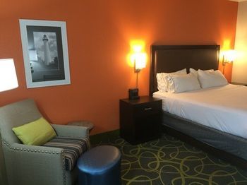 Hotel Holiday Inn Express Saint Simons Island