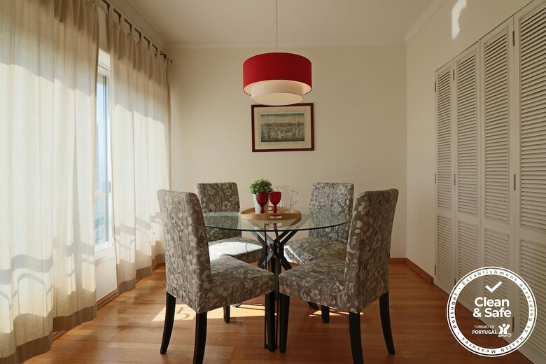 Cascais Estoril Apartment 400 M From Beach