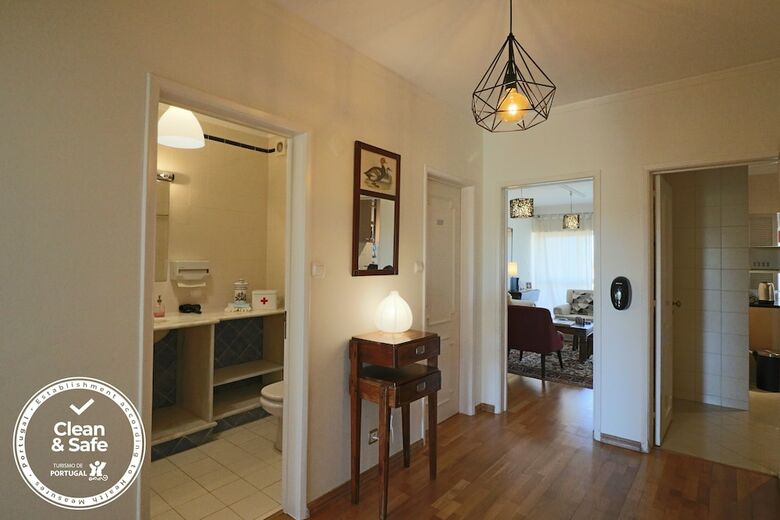 Cascais Estoril Apartment 400 M From Beach