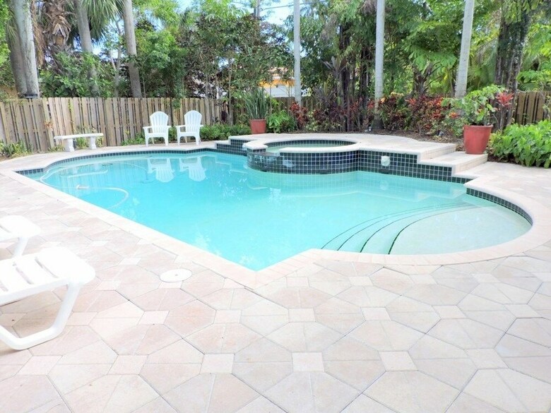 Casa Serena 5/3 For 10 Guests Heated Pool & Jacuzzi