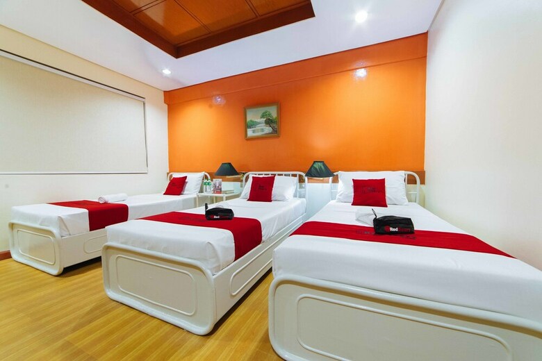 Hotel Reddoorz @ The Manor Davao