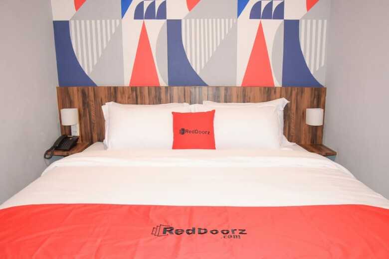 Hotel Reddoorz Plus Near Unimed Medan