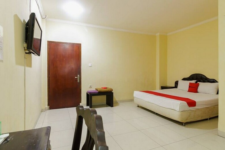 Hotel Reddoorz Near Pantai Padang