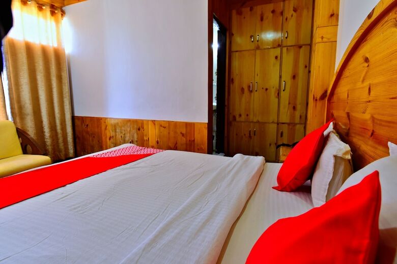 Hotel Oyo 36116 Chatanya Resort
