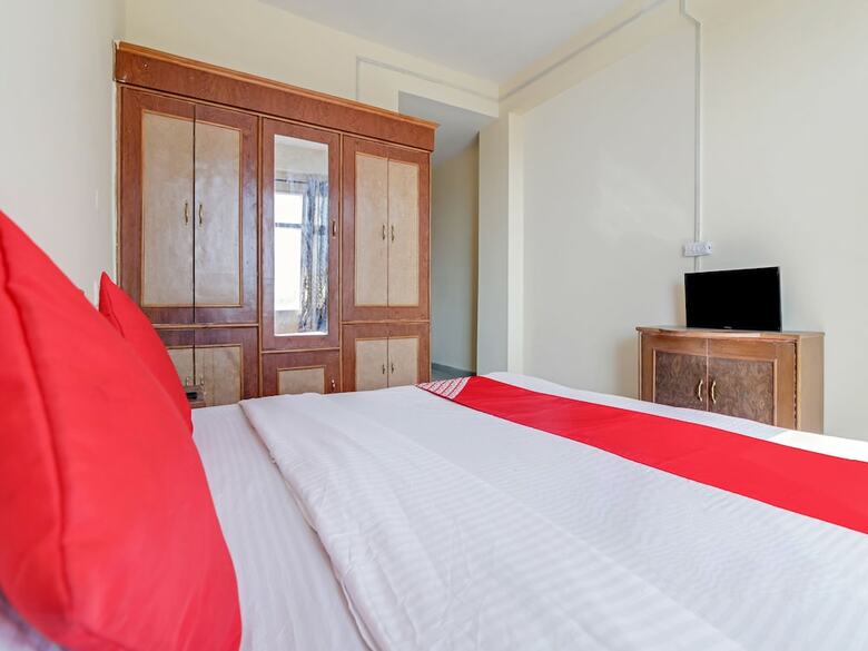 Oyo 7483 Hotel Modgil