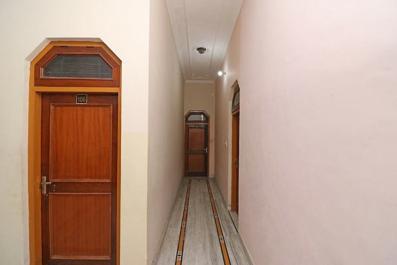 Oyo 16270 Hotel Sweet Home