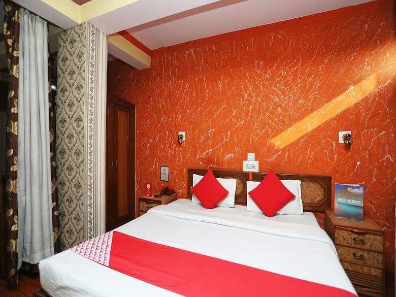 Oyo 24966 Grand Hotel & Restaurant