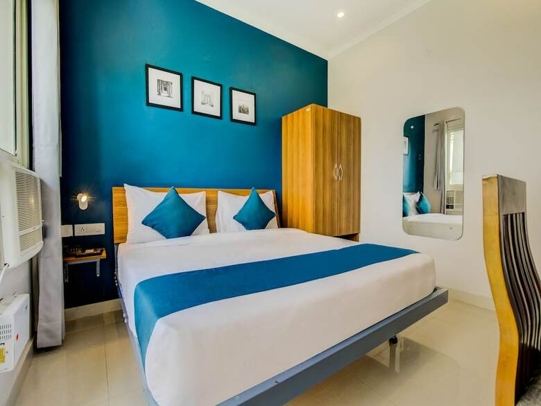 Hotel Silverkey Executive Stays 19653 Star Mall