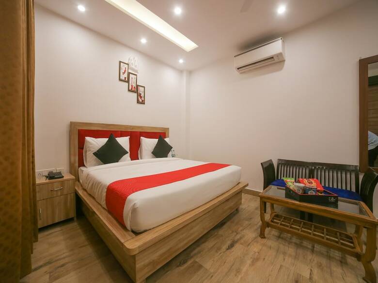Hotel Collection O 30076 Main Chhatarpur Road Asola