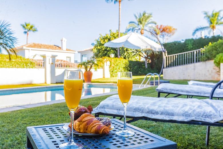 Oleholidays Villa Holy Nueva Andaluc�a