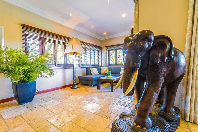 Oleholidays Villa Holy Nueva Andaluc�a