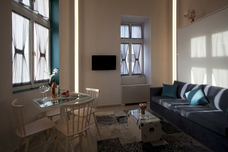 Aparthotel Dimi Luxurious Suites
