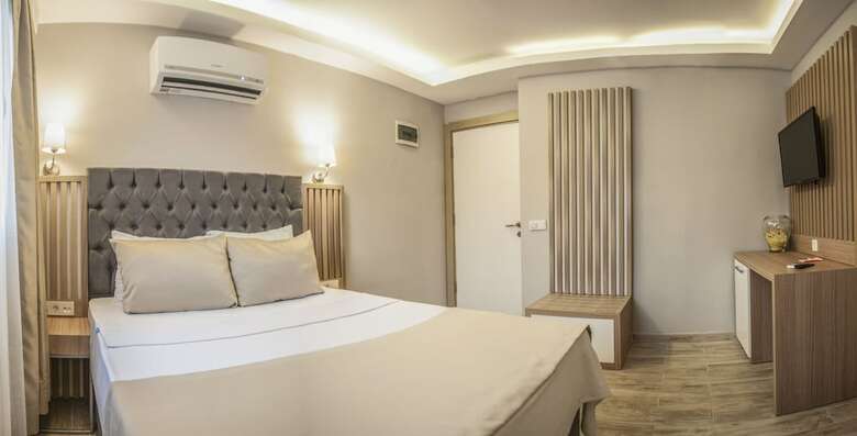 Sky Star Hotel - Bed & Breakfast