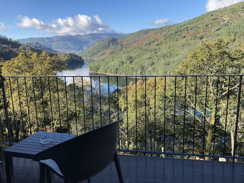 Hotel Dobau Village