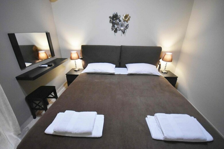 A&j Apartments Athens Airport