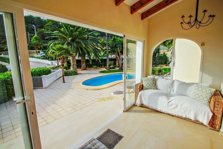 Villa Alldo - Hill Side With Private Pool In Moraira