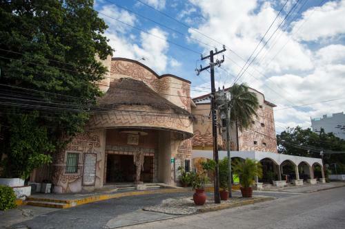 Hotel Xbalamqu� Resort & Spa