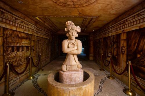Hotel Xbalamqu� Resort & Spa