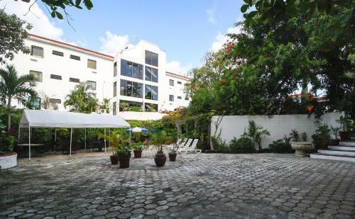 Hotel Xbalamqu� Resort & Spa