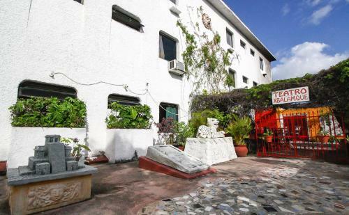 Hotel Xbalamqu� Resort & Spa