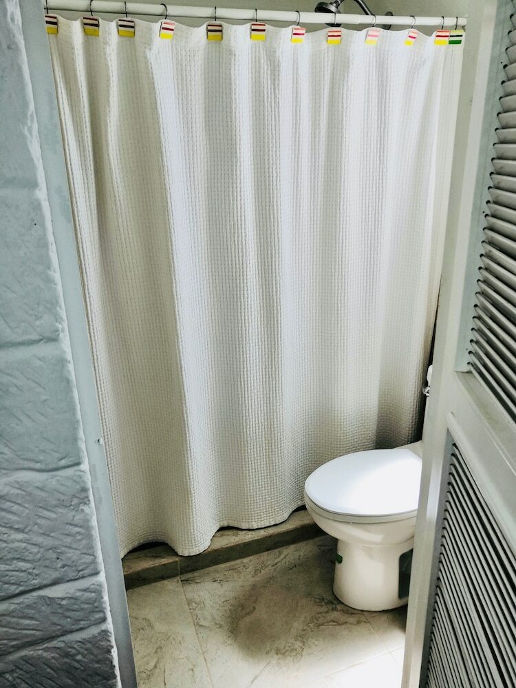 Hostal Mango Hostel