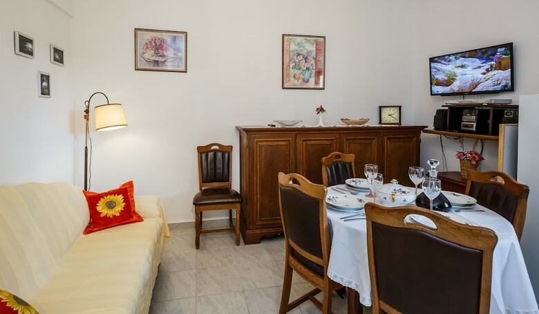 Apartments Bagic