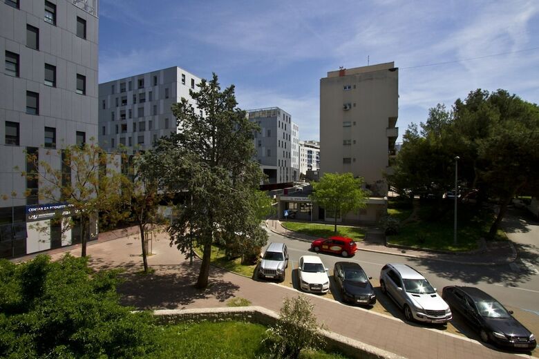 Apartment Depolo