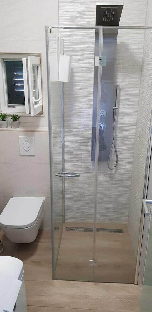 Apartamentos Salsa Brac