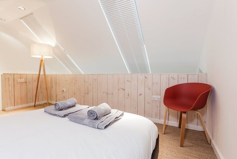 Apartamentos The Cliffside Chalet - Warm & Modern 3bdr Riverside Home