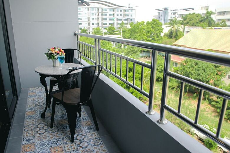 Chunlee Grand Hotel