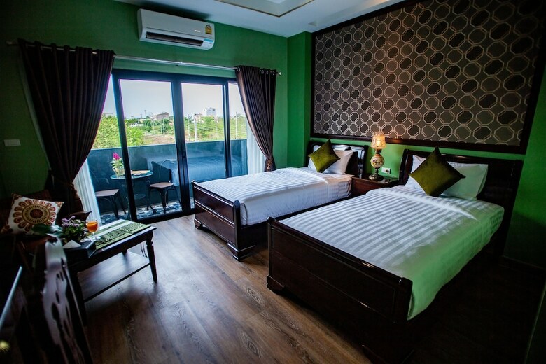 Chunlee Grand Hotel