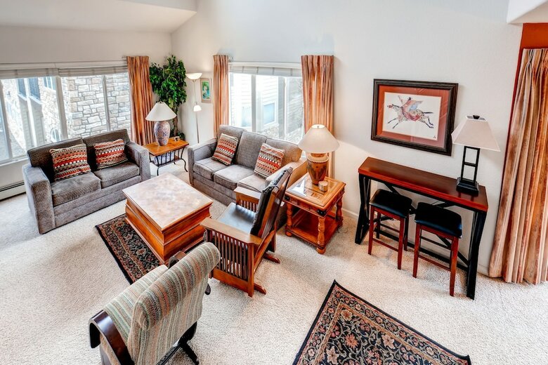 Bay Club Town Homes By Crmr