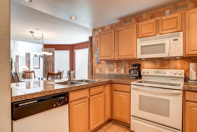 Bay Club Town Homes By Crmr