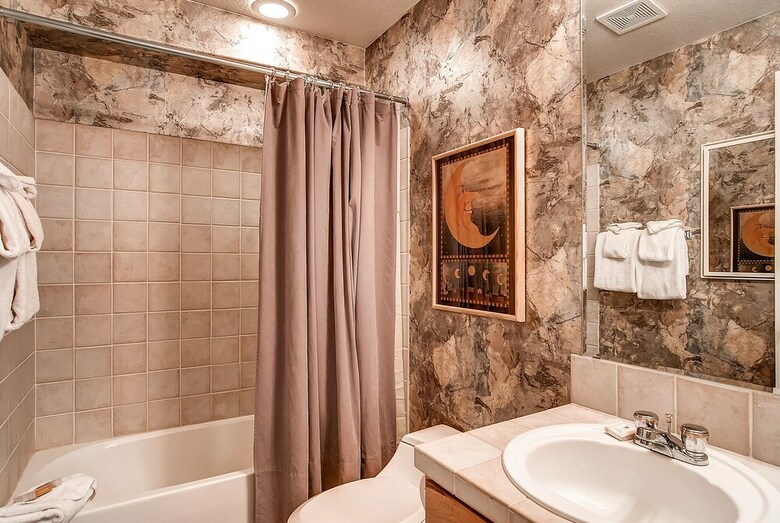 Bay Club Town Homes By Crmr
