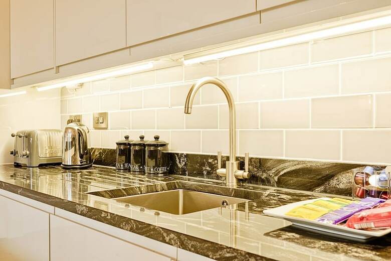Luxury George Street Apartments: Edinburgh Suite