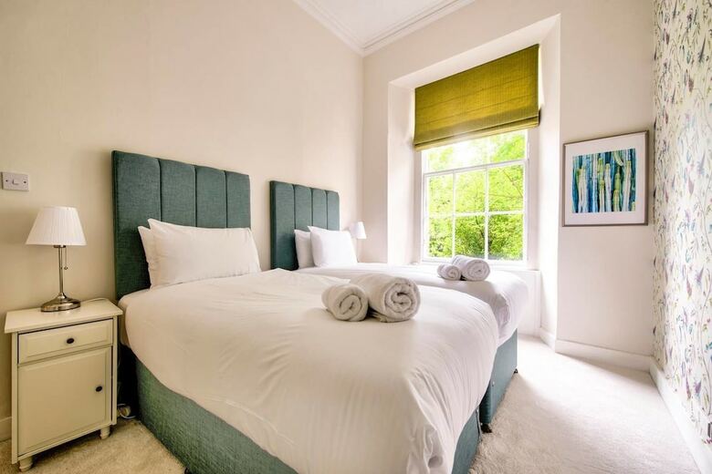 City Centre Georgian Maindoor 2bed/2bath Apartment