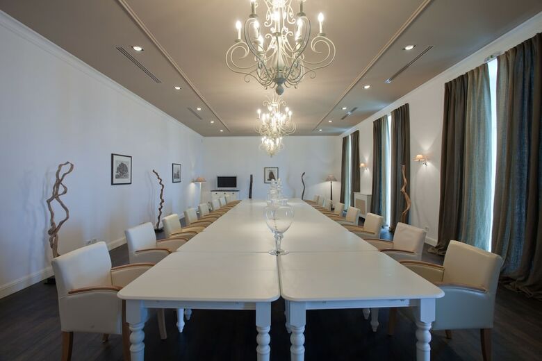 Oasis Boutique Hotel