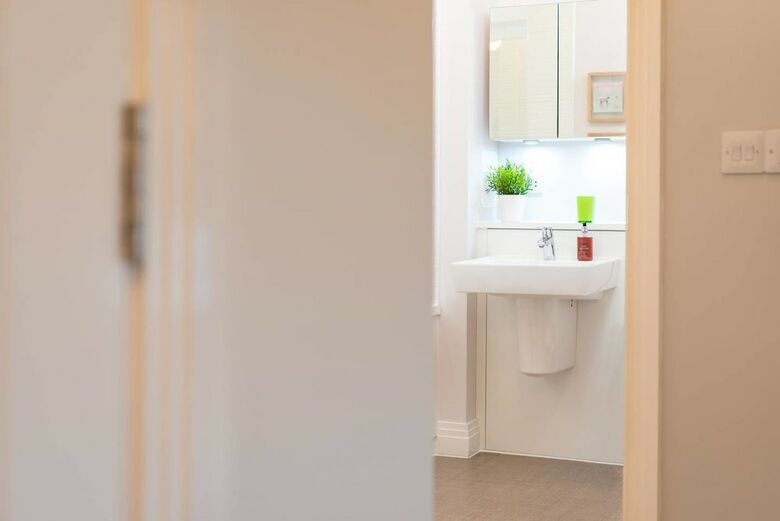 Luxury City Centre Apartment W Secure Free Parking