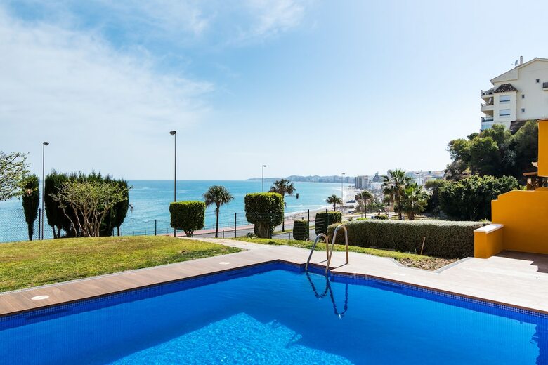 Apartamentos Rentandhomes Carvajal Playa