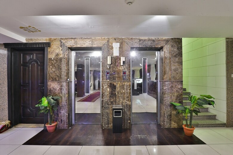 Oyo 215 Wassan International Hotel