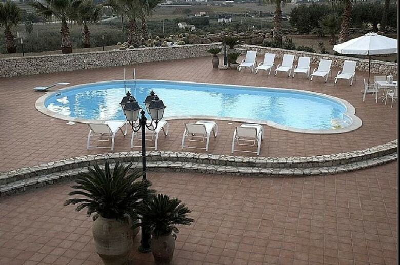 Villa Egadi Con Piscina E Campo Da Tennis