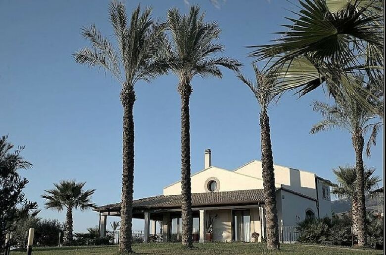 Villa Egadi Con Piscina E Campo Da Tennis