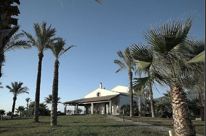 Villa Egadi Con Piscina E Campo Da Tennis