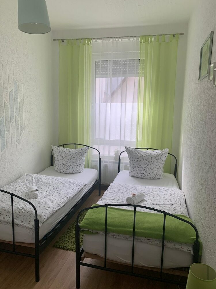 Pension Nathalie Leser