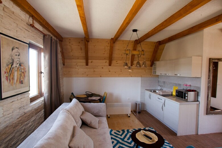 Family Houses Pleme