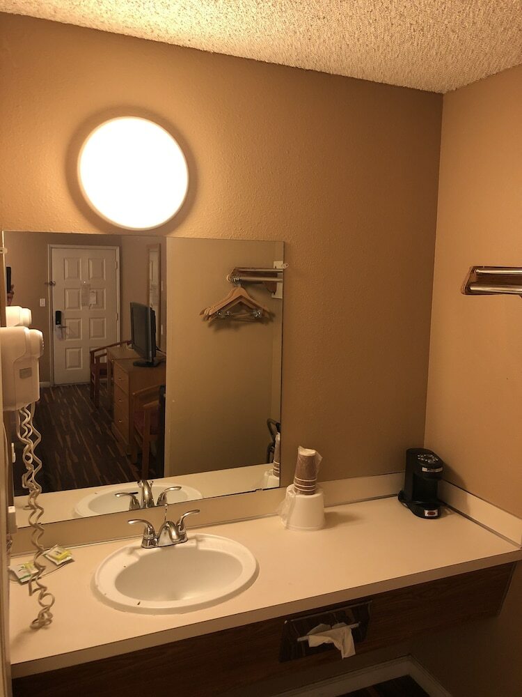 Hotel National 9 Inn