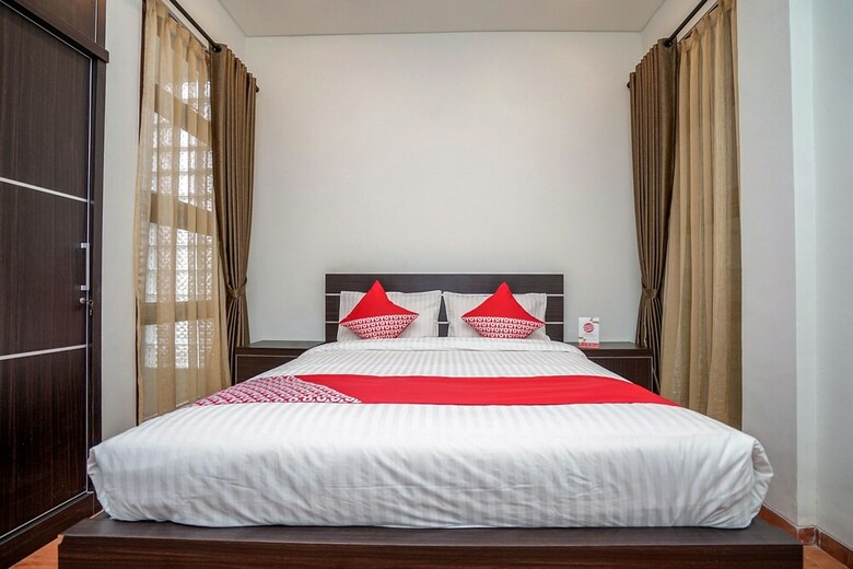 Hostal Oyo 932 Griya Mas Residence Syariah
